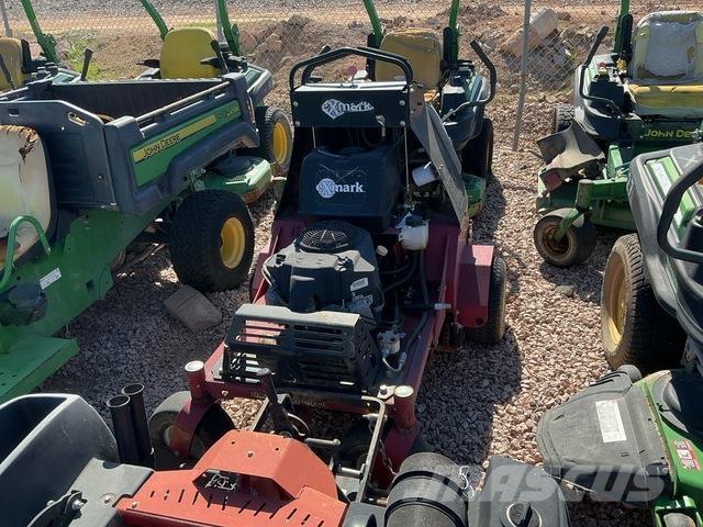 Exmark  Оборудване за аериране и отстраняване на мъртви листа от тревни площи