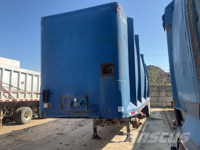  Fanotech Полуремаркета с подвижен под
