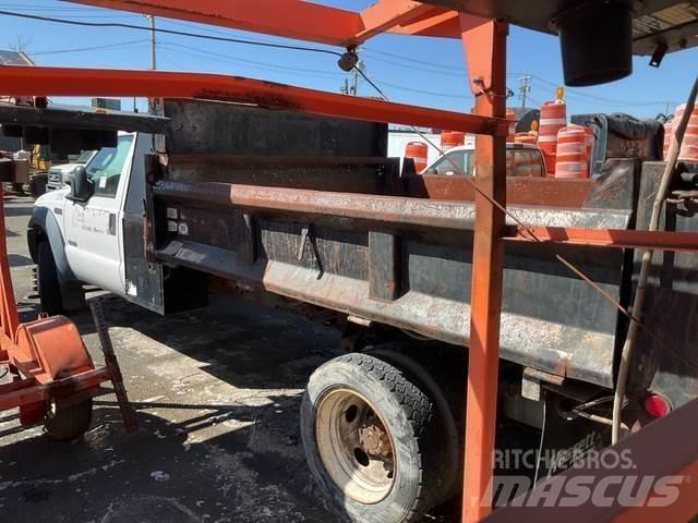Ford 550 Самосвал