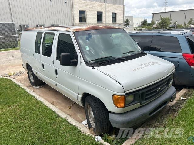 Ford E-150 Ванове за доставки