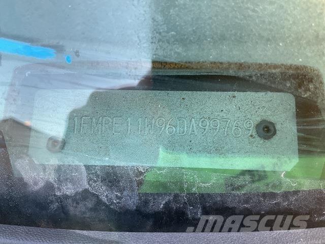 Ford E-150 XL Коли