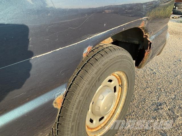 Ford E-150 XL Коли