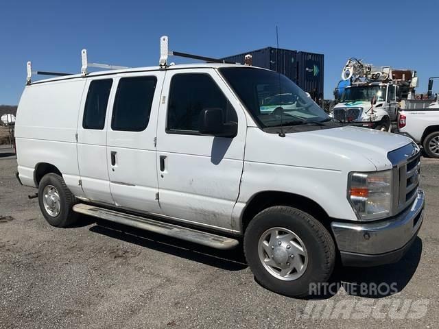 Ford E-250 Ванове за доставки