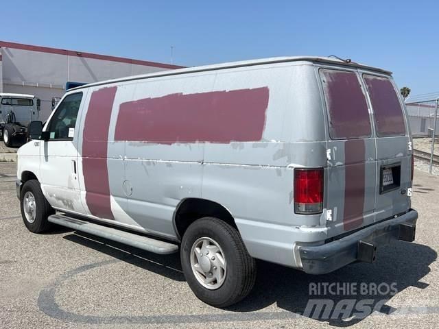 Ford E-250 Ванове за доставки