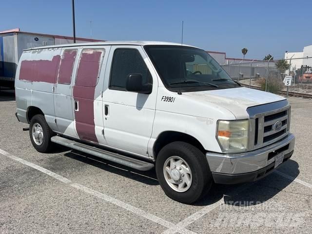 Ford E-250 Ванове за доставки