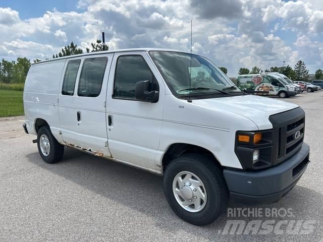 Ford E-250 Ванове за доставки