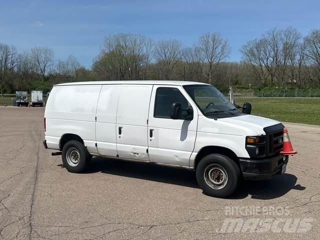 Ford E-350 Ванове за доставки