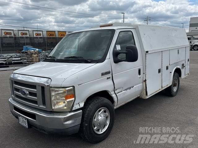 Ford E-350 Пикапи