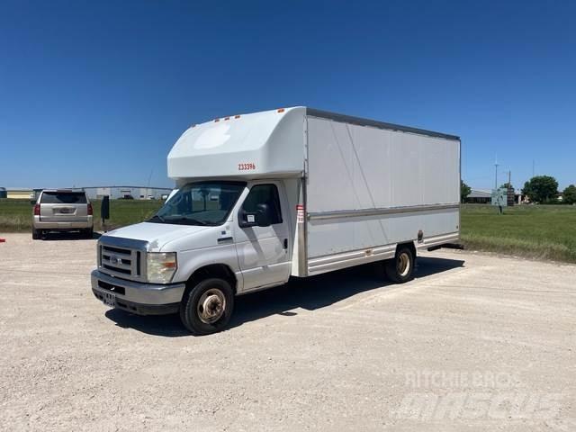 Ford E-350 Фургони
