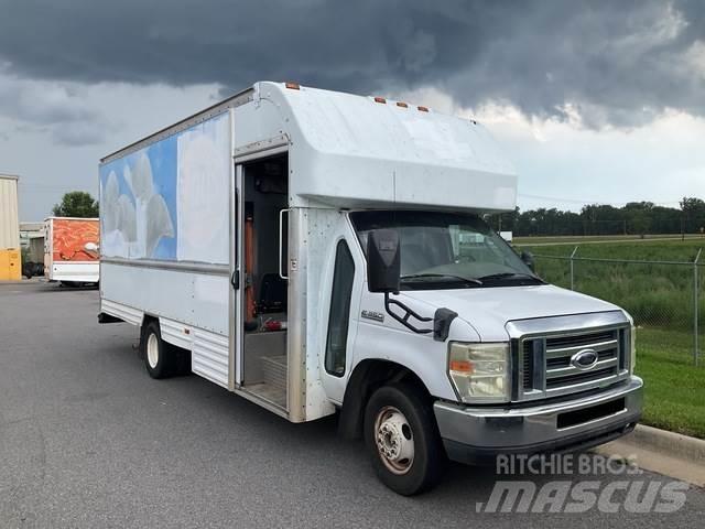 Ford E-350 Каросерии