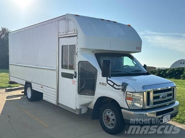 Ford E-350 Ванове за доставки