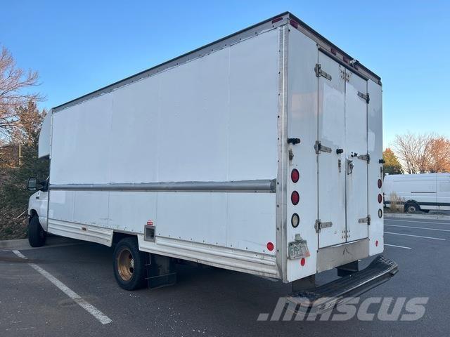 Ford E-350 Ванове за доставки
