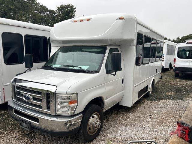 Ford E-350 Мини бусове