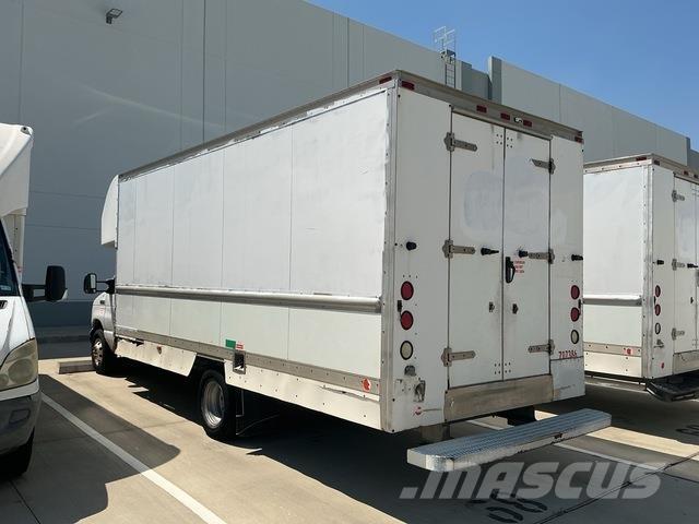 Ford E-350 Фургони
