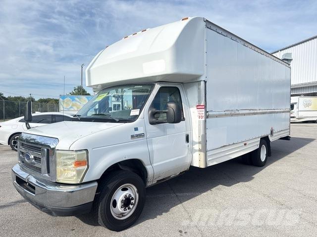 Ford E-350 Фургони
