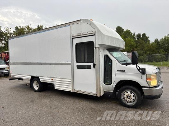 Ford E-350 Ванове за доставки