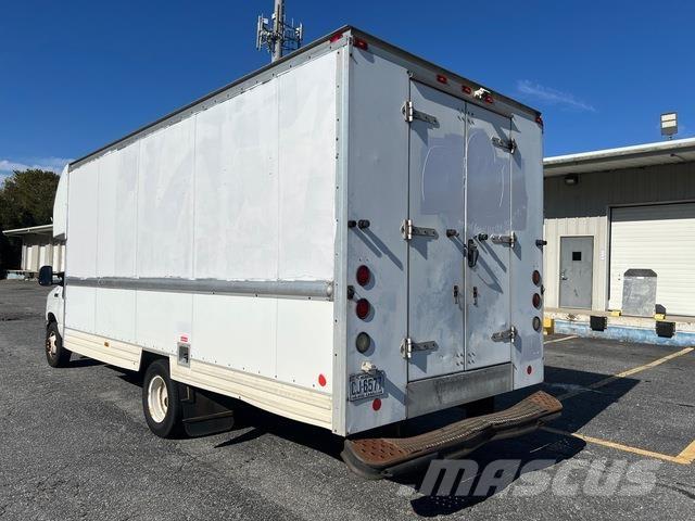 Ford E-350 Каросерии