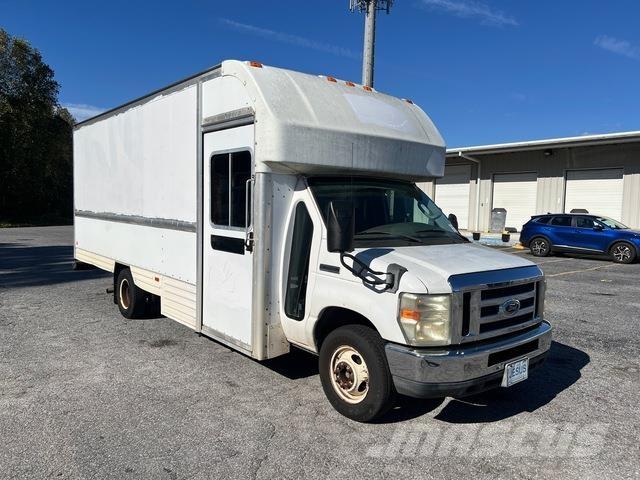 Ford E-350 Каросерии