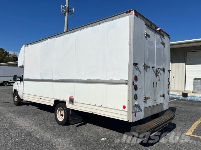 Ford E-350 Каросерии