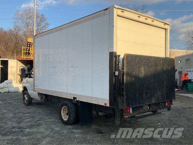 Ford E-350 Каросерии