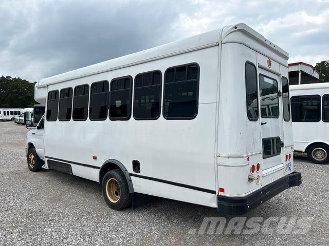 Ford E-450 Мини бусове