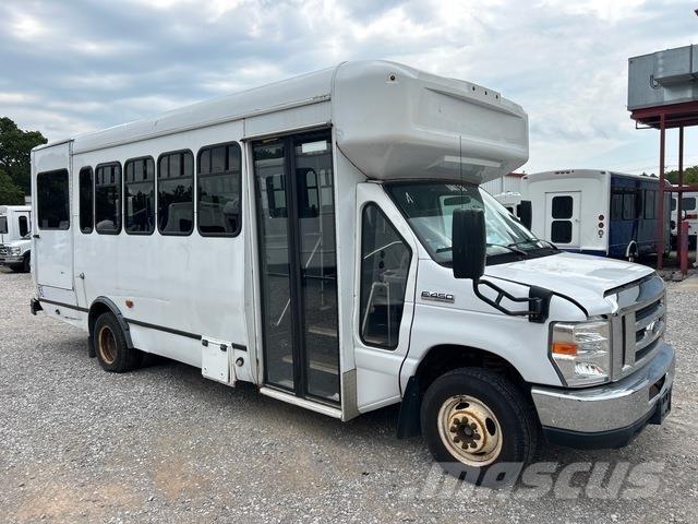 Ford E-450 Мини бусове