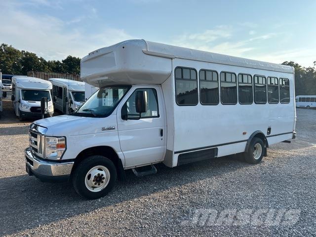 Ford E-450 Мини бусове