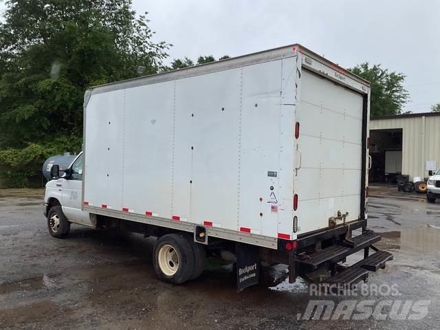 Ford E450 Ванове за доставки