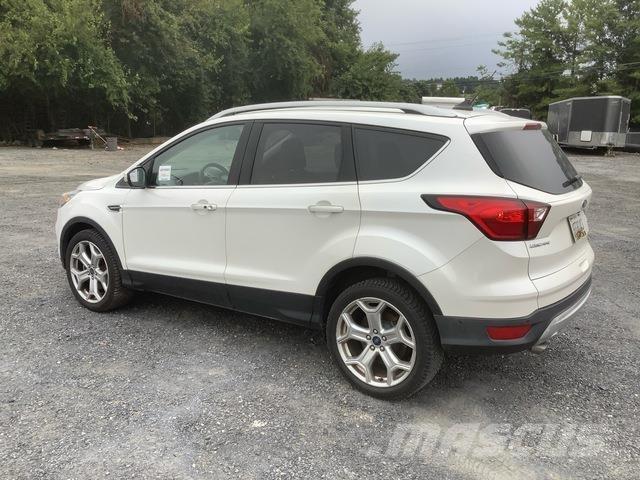 Ford Escape Коли