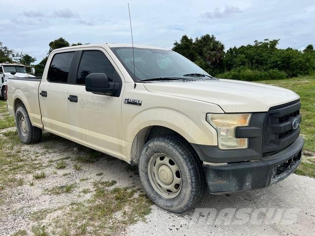 Ford F-150 Пикапи