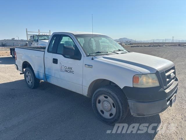 Ford F-150 Пикапи