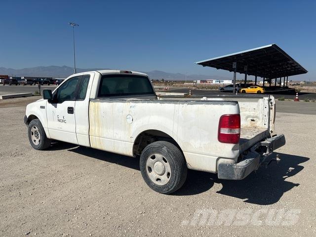 Ford F-150 Пикапи
