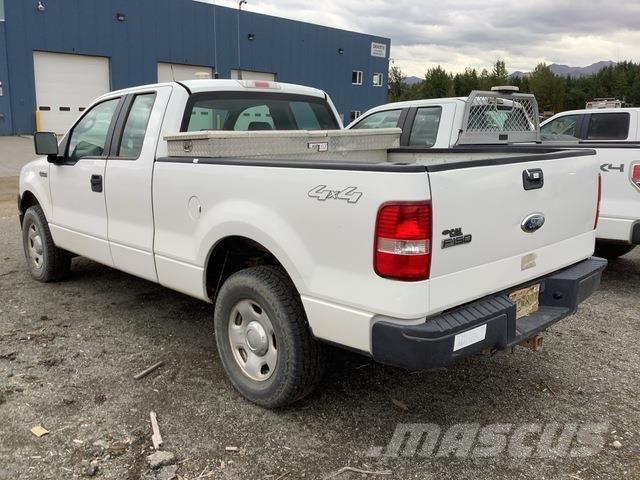 Ford F-150 Пикапи