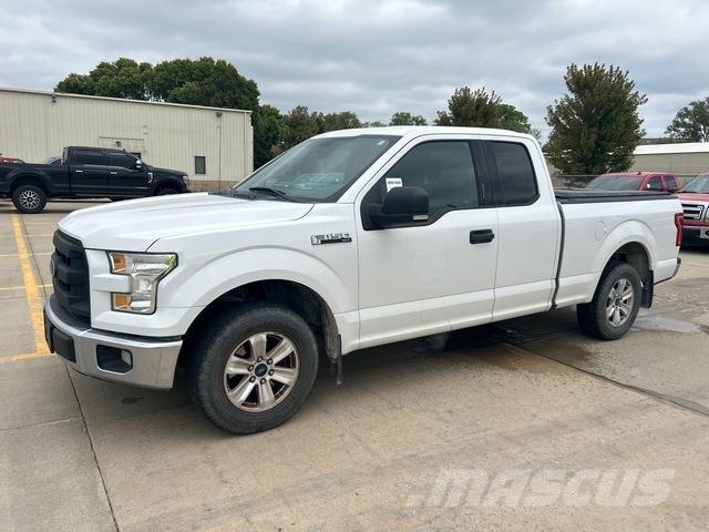 Ford F-150 Пикапи