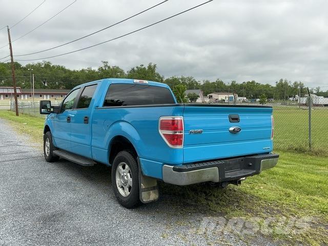 Ford F-150 Пикапи