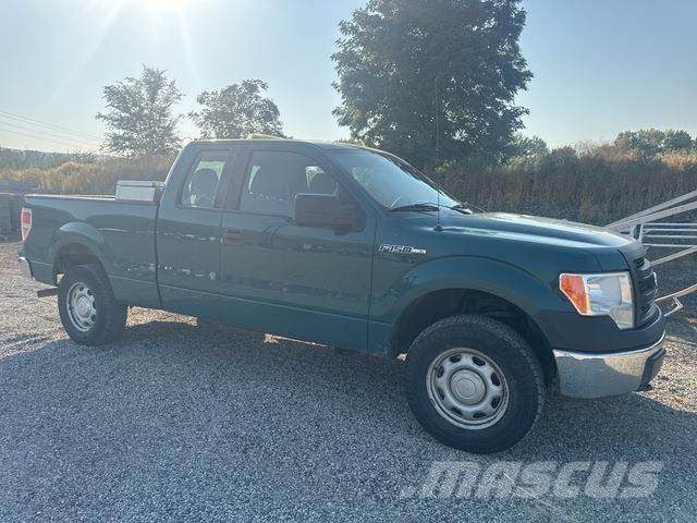 Ford F-150 Пикапи