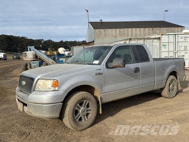 Ford F-150 Пикапи