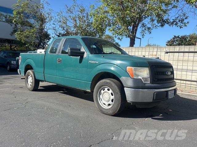 Ford F-150 Пикапи