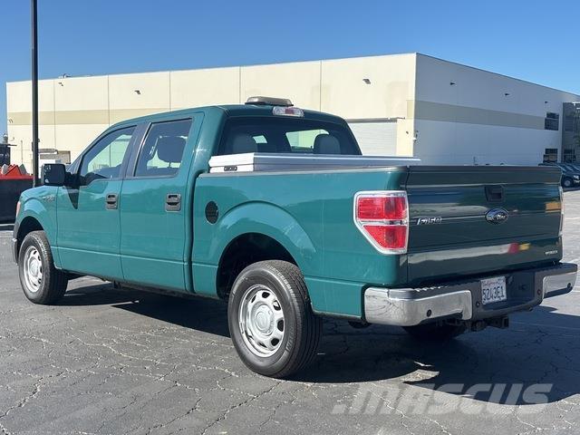 Ford F-150 Пикапи