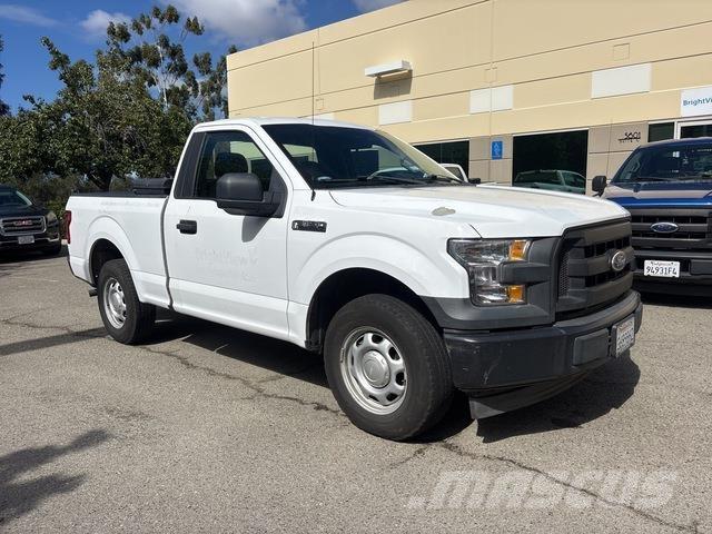 Ford F-150 Пикапи