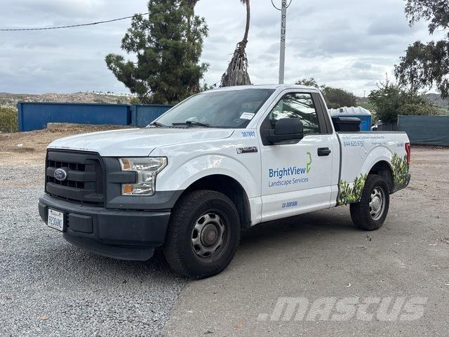 Ford F-150 Пикапи