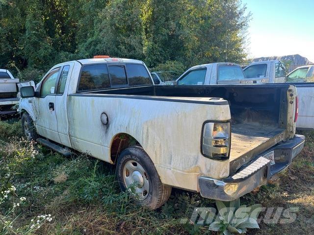 Ford F-150 Пикапи