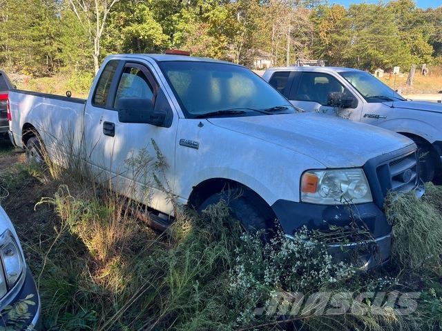 Ford F-150 Пикапи