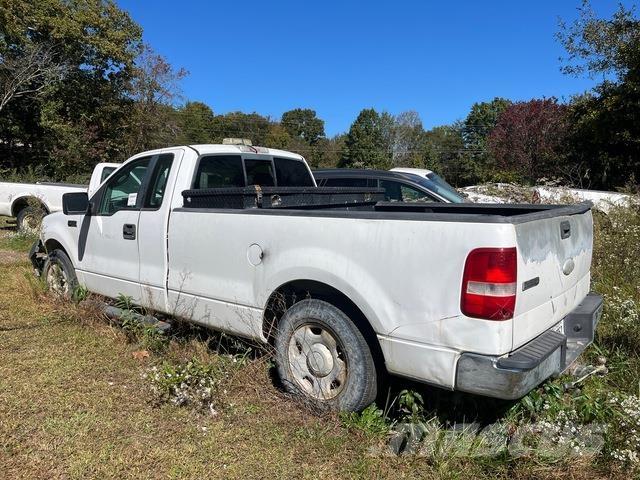 Ford F-150 Пикапи