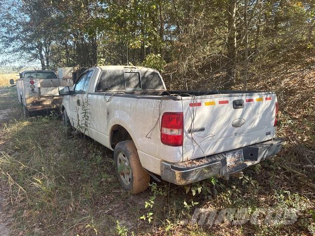 Ford F-150 Пикапи