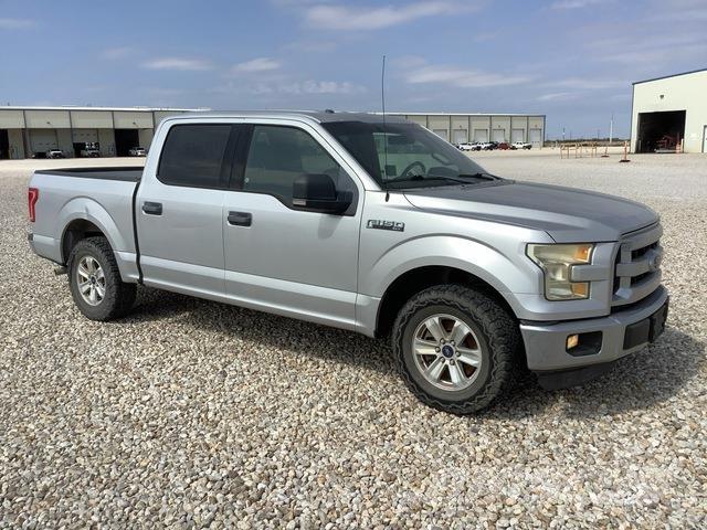 Ford F-150 Пикапи
