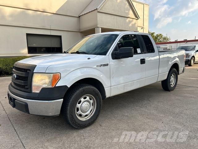 Ford F-150 Пикапи