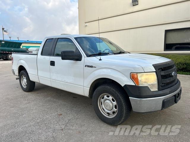 Ford F-150 Пикапи
