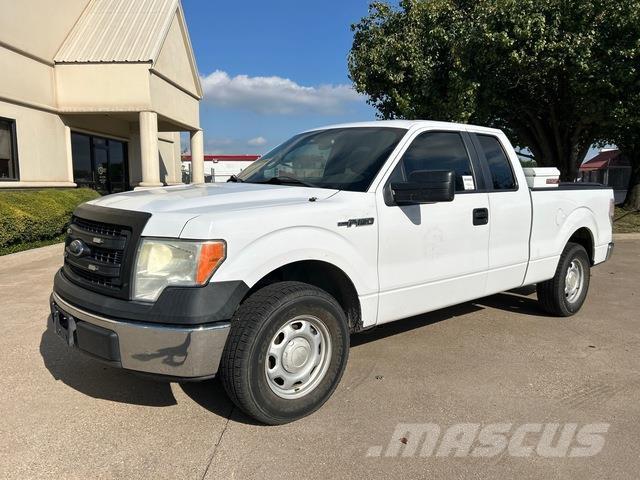 Ford F-150 Пикапи