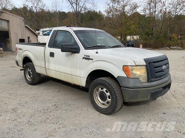 Ford F-150 Пикапи